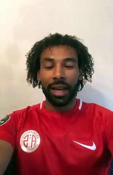 Nazım Sangare'den mesaj: "Ne Mutlu Türk'üm Diyene"