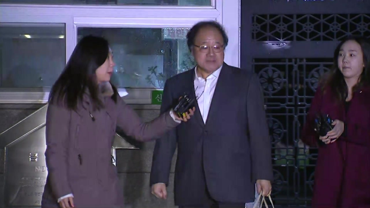 안종범, 867일 만의 석방...구속 기간 만료 / YTN