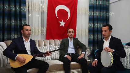 Hakim ile jandarma komutanının çaldığı Çanakkale Türküsü'nü Kaymakam seslendirdi - ADANA