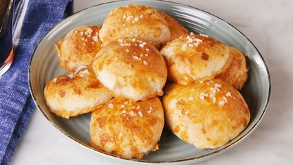 These Cheese-Stuffed Pretzel Bites Are A DREAM
