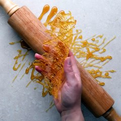 These fancy caramel decorations bring the heat!