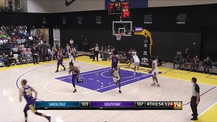 Travis Wear (16 points) Highlights vs. Santa Cruz Warriors