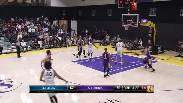 Spencer Hawes Posts 11 points & 11 rebounds vs. Santa Cruz Warriors