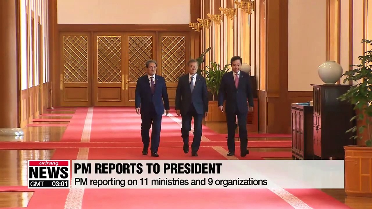 President Moon gets briefed by PM on 20 gov't ministries and organizations