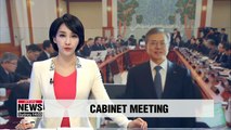 Pres. Moon urges cabinet to concentrate on reviving manufacturing industry