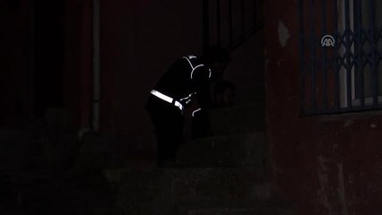 Polisten Uyuşturucu Satıcılarına Operasyon