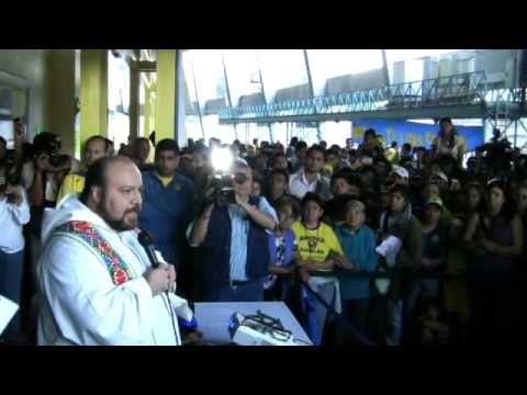 Americanistas oran por Salvador Cabañas en el Azteca