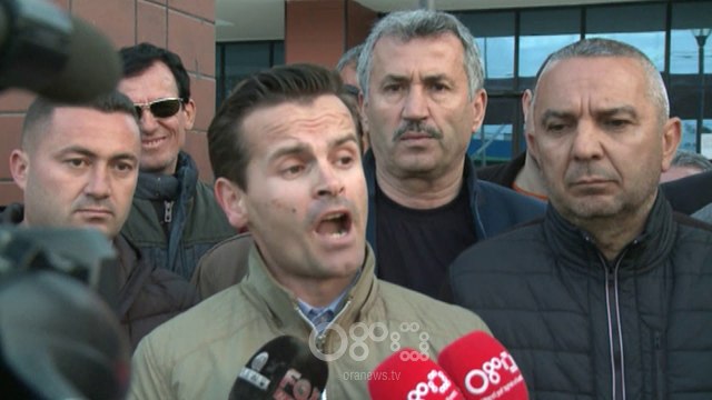 TV Ora - Banorët e Unazës 2 orë në polici: Presion! Do vazhdojmë protestat