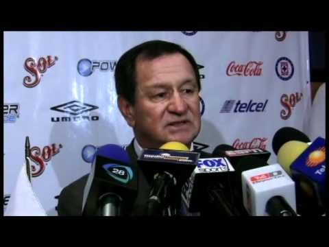 Pumas fue mejor que Cruz Azul: Enrique Meza