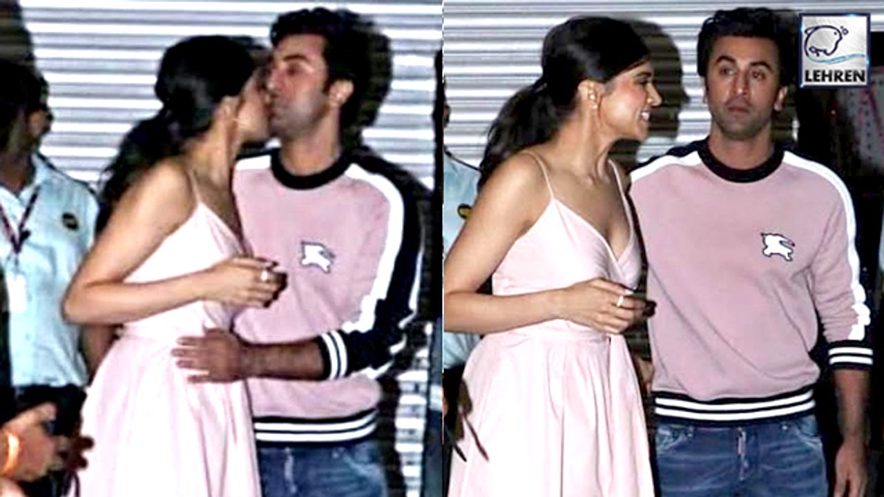 Exes Deepika Padukone & Ranbir Kapoor Hug & Kiss Each Other After An Event