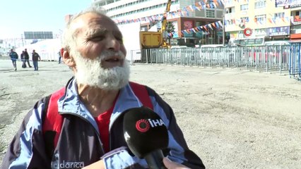 75 yaşındaki vatandaş, Cumhurbaşkanı Erdoğan'ı görebilmek için 60 kilometre koştu