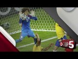 Memo Ochoa destaca en el Brasil vs México