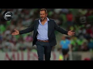 Gustavo Matosas, fuera de León