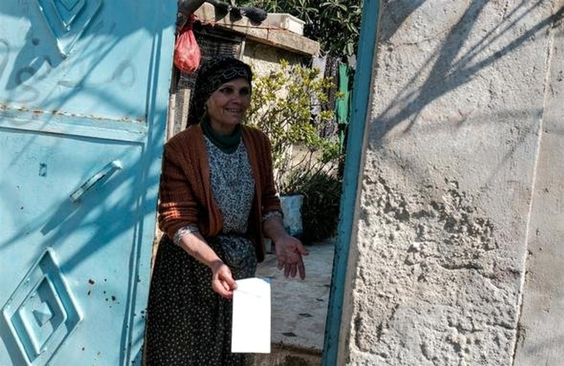 İstanbul'da Para Dolu Zarflar Dağıtan Yardımsever, Bu Kez Suriye'de Yardım Dağıttı