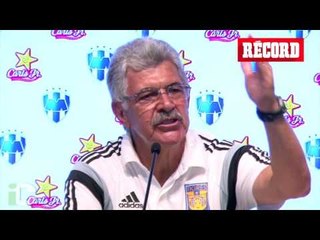 Checa algunas 'joyitas' del Tuca Ferretti en conferencias