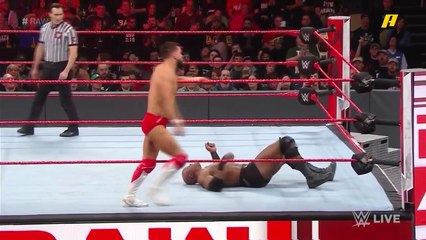 بوبي لاشلي يخطف لقب Intercontinental Championship من فين بالور