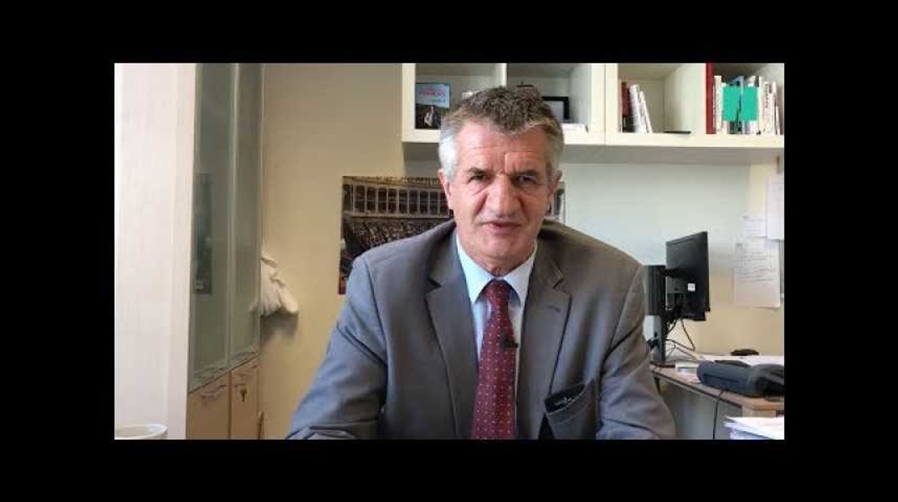 "J'utilise la politique pour être au plus près de ce que disent les citoyens"