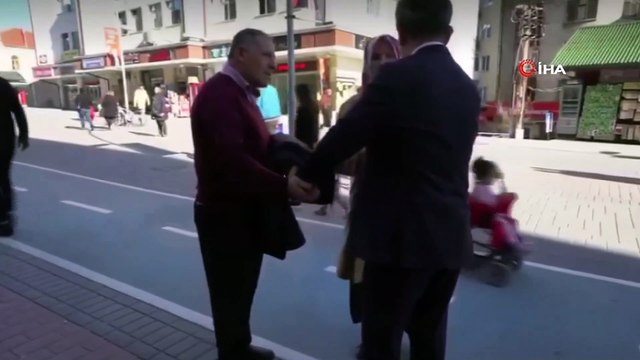 Bolu’da, CHP’li başkan adayına vatandaştan HDP tepkisi