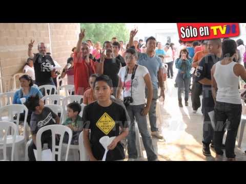 El 'Padre Banda' ya se ganó a los chavos de México