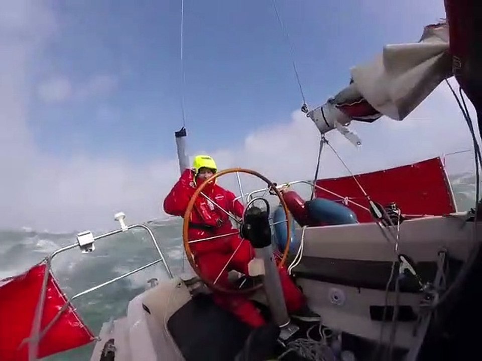 Ce navire voit arriver les secours dans l'ouragan