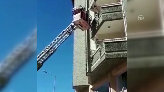 Yangında mahsur kalan 5 kişiyi itfaiye kurtardı - ELAZIĞ