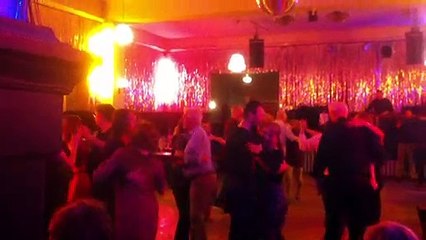 Tancujemo i boli nas dupe što smo matori, debeli i trapavi