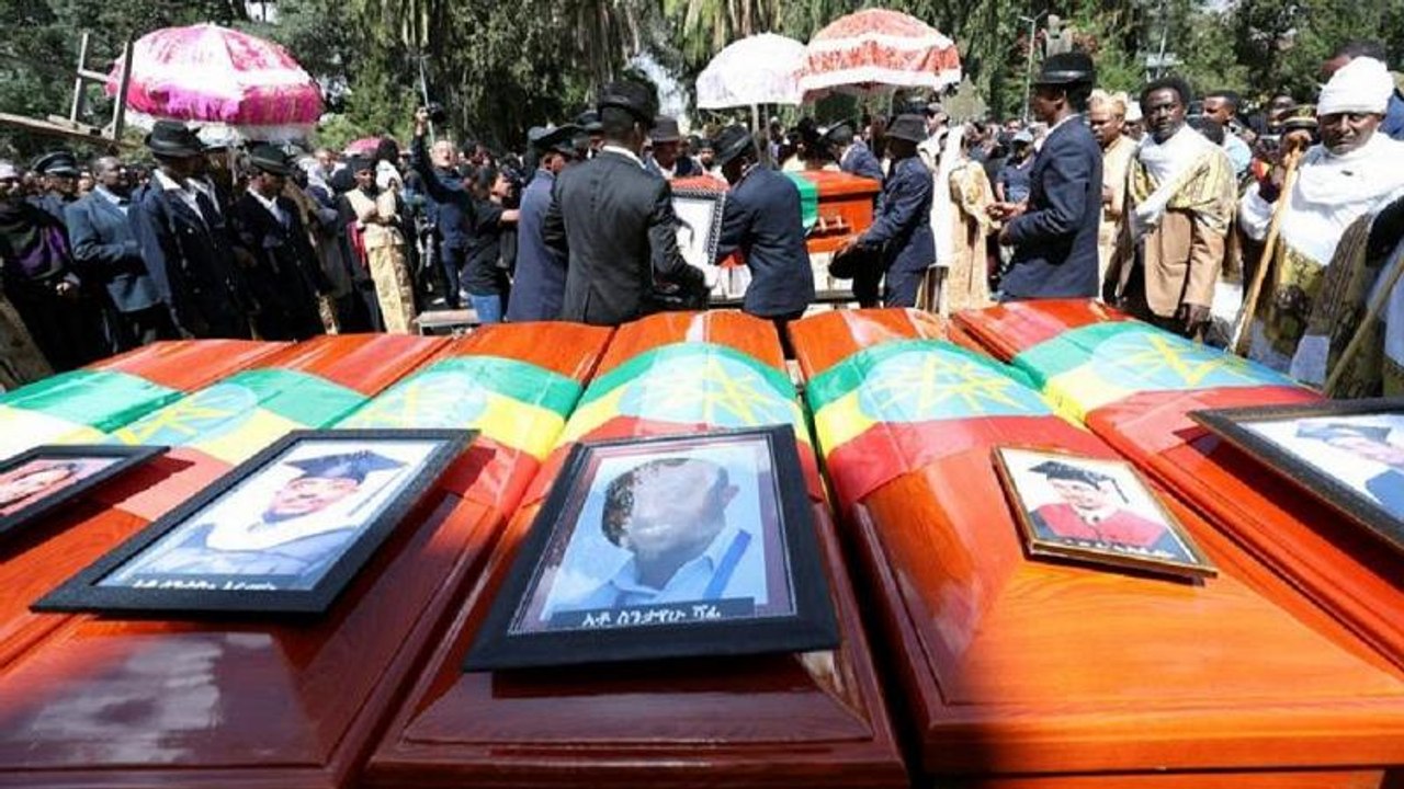 No bodies, Ethiopian plane crash families bury...