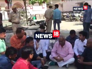 विधायक मदन दिलावर रामगंजमंडी थाना परिसर में धरने पर बैठे