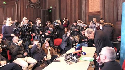 Papa rejeita demissão de cardeal francês