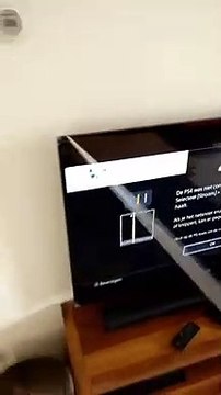 Il fait tomber son smart TV qu'il vient tout juste d'acheter