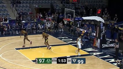 Travin Thibodeaux throws it down!