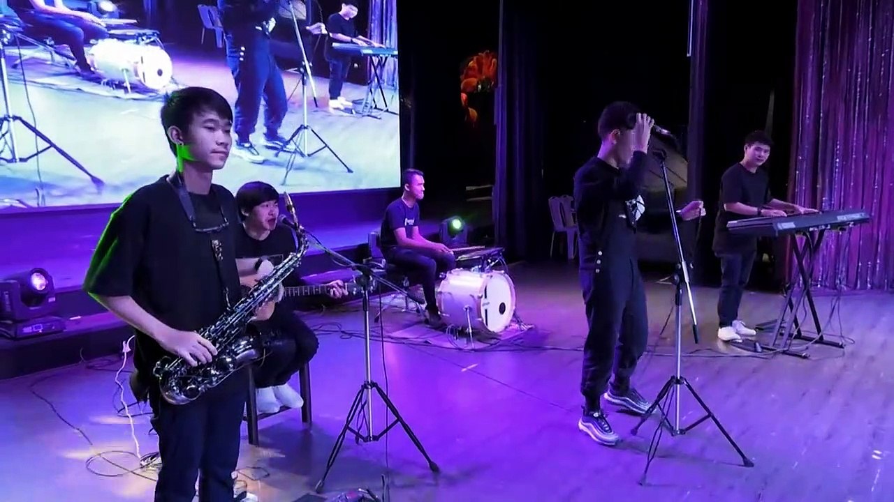 Official LIVE SESSION เพลงขอ - บอย สมภพ