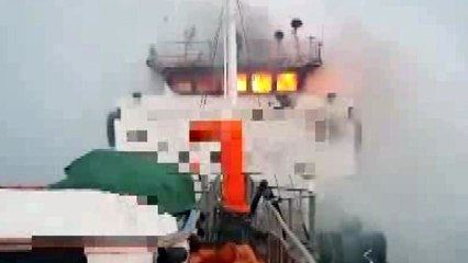 여수 석유제품 운반선 불...2명 사망·4명 구조 / YTN