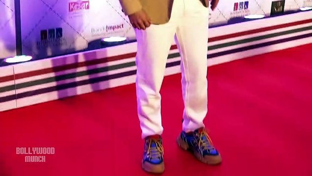 UNCUT - IQA Awards International Quality Awards kareena kapoor, Sunil Grover, Vikas Gupta