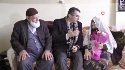 Vali Memiş’ten 91 yaşındaki şehit annesine ziyaret