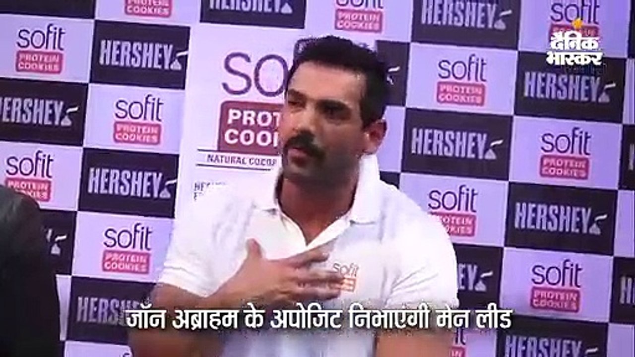 रियल लाइफ में बहुत बातूनी हूं-मौनी रॉय