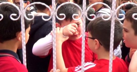 Öğrenciler Derste Deprem Konusunu İşlerken Deprem Oldu