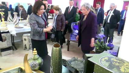 68 yaşında eski eşyalardan adeta sanat eserleri yapıyor
