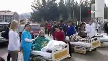 Deprem sonrası Acıpayam Devlet Hastanesi'ndeki hastalar tahliye ediliyor