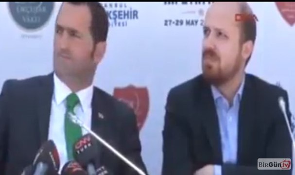 Mikrofonun açık olduğunun farkında değildi: Bir iki yer bina olarak aldık mı yeter bize