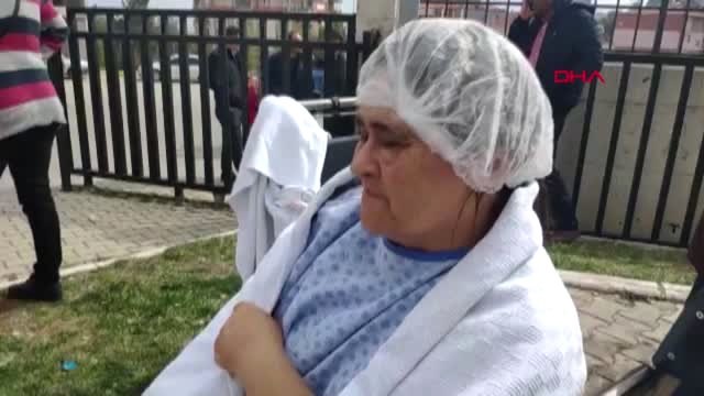 Acıpayan Devlet Hastanesinde Hastalar Deprem Sonrası Tahliye Edildi-2