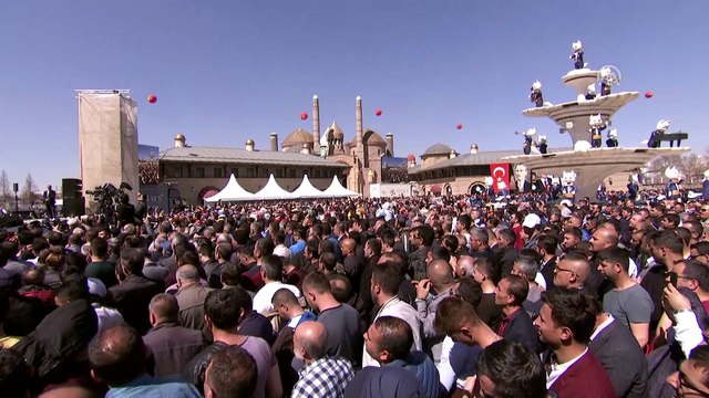 Cumhurbaşkanı Erdoğan: 'Milletimizi tehdide yeltenen müstevlilere hak ettikleri cevabı vermek için sandıklara sahip çıkmalıyız' - ANKARA