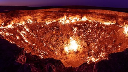 فوهة ضخمة في تركمانستان مشتعلة بالنيران منذ 48 عامًا.. ما قصتها؟