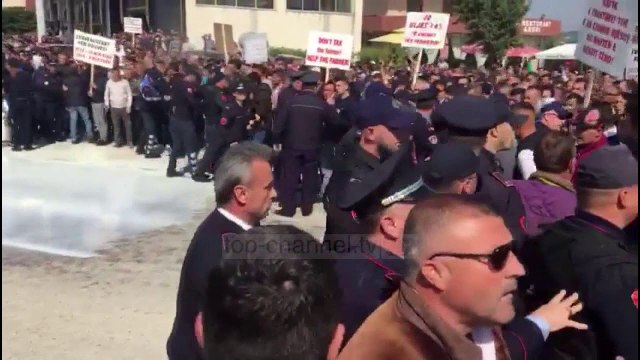 Lushnje, fermerët protestojnë sërish për TVSH-në - Top Channel Albania - News - Lajme
