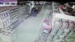 Deprem anı marketin güvenlik kameralarına yansıdı