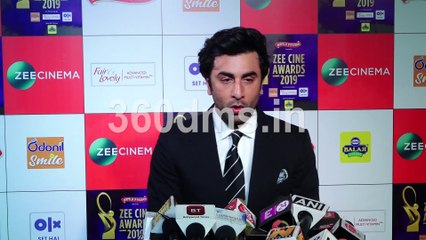 Ranbir Kapoor Clarify and Reacts on Father Rishi Kapoor Disease