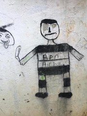 Oto Hırsızlığı Operasyonunda Duvardaki "Ben Hırsız" Resmi Şaşırttı