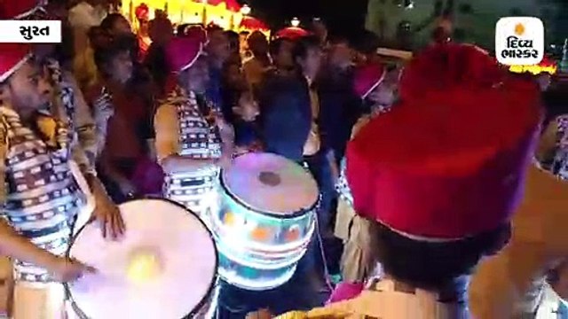 લગ્નમાં આવાં ઢોલી તમે ક્યાંય જોયા નહીં હોય, LED ઢોલ સાથેનું આ બેન્ડ છે એકદમ યૂનિક