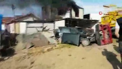 Alev alev yanan konteynerde mahsur kalan minik çocuğu itfaiye kurtardı