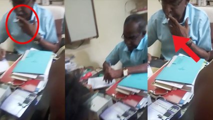 கையில் சிகரெட்டுடன் மருத்துவம் பார்க்கும் பலே டாக்டர்